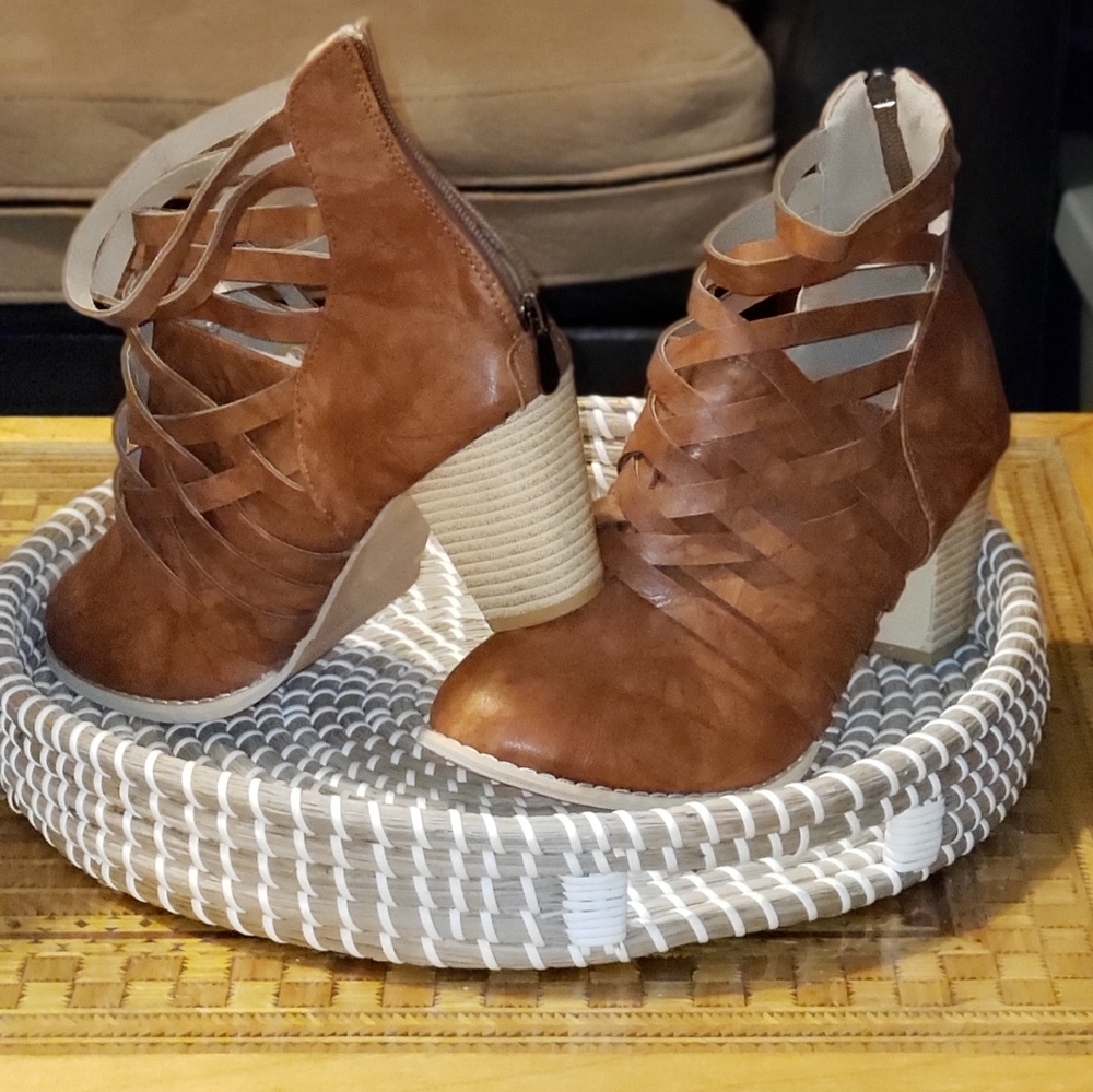 Ankle boots